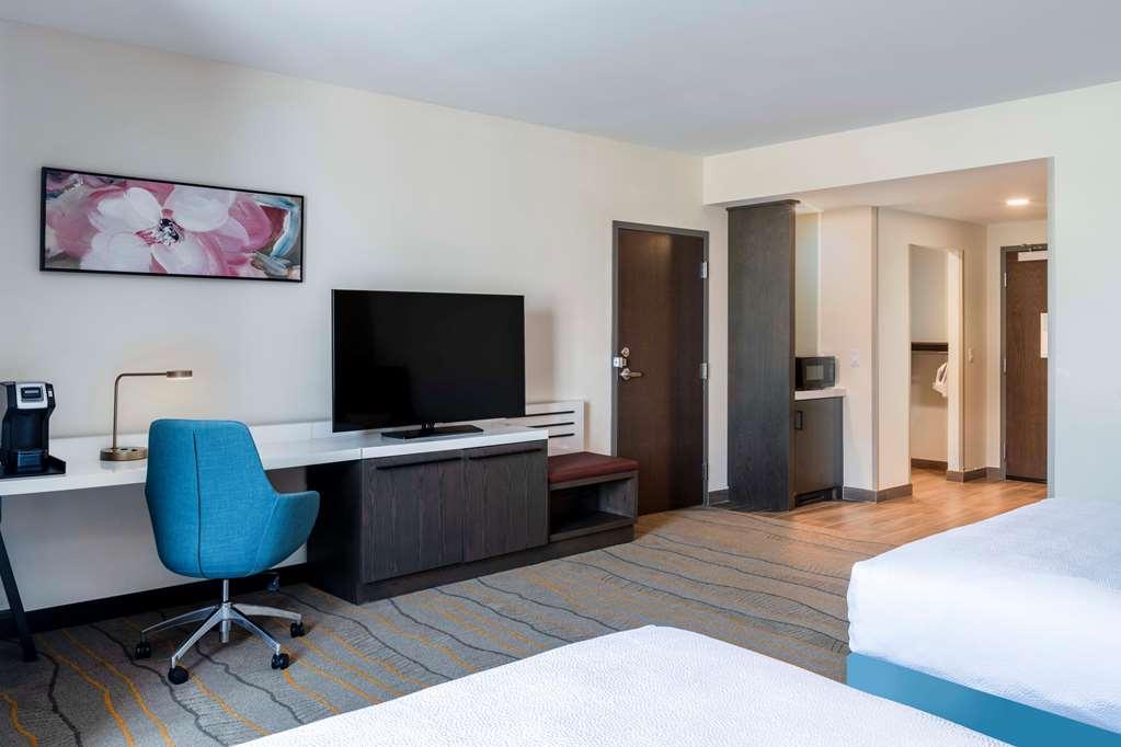 Hilton Garden Inn Pomona, Ca Номер фото