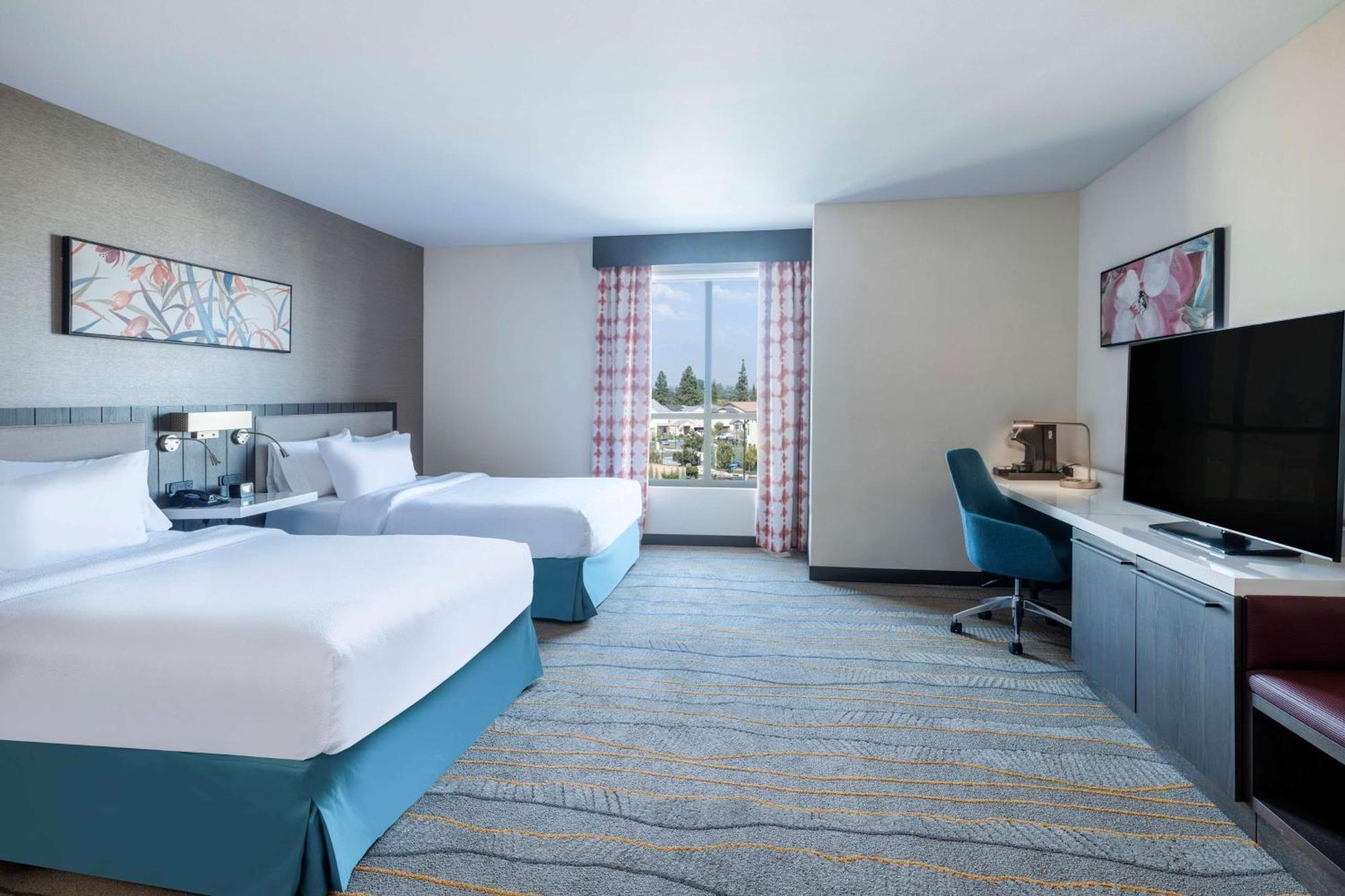 Hilton Garden Inn Pomona, Ca Экстерьер фото