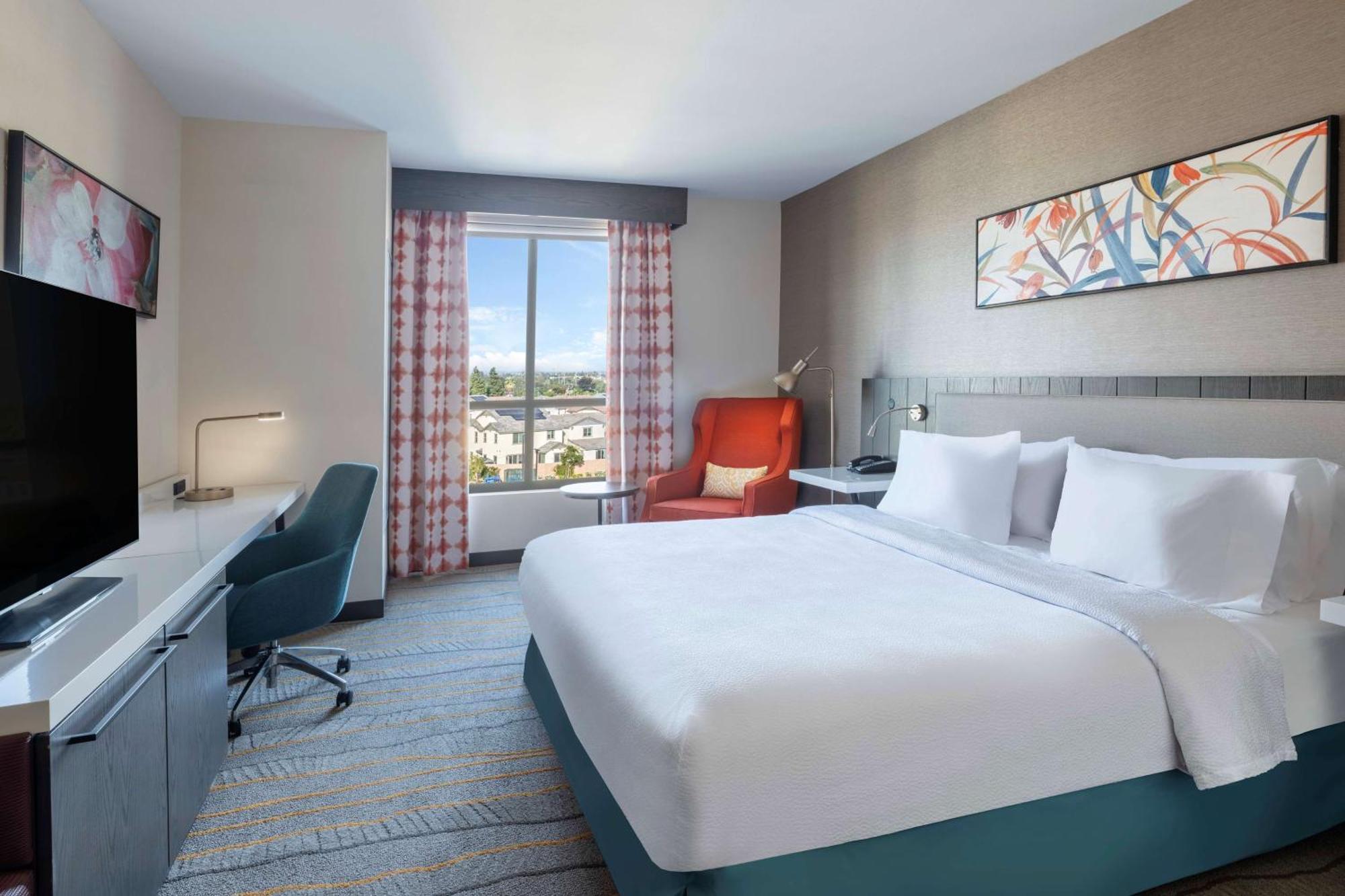 Hilton Garden Inn Pomona, Ca Экстерьер фото